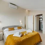 View Mercurio With Shared Pool Apartamento