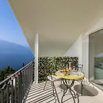 View Mercurio With Shared Pool Apartamento