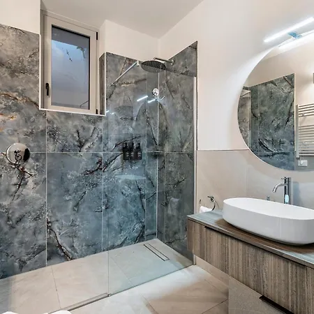 View Mercurio With Shared Pool Brenzone sul Garda