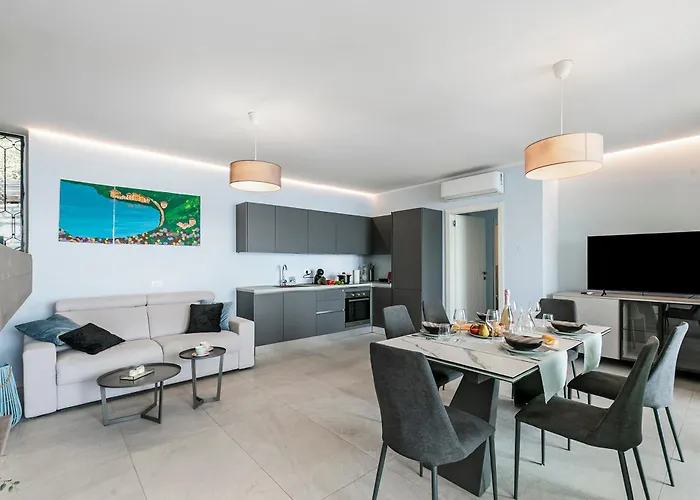 View Mercurio With Shared Pool Appartement Brenzone