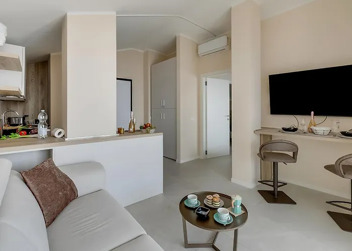 View Mercurio With Shared Pool Brenzone