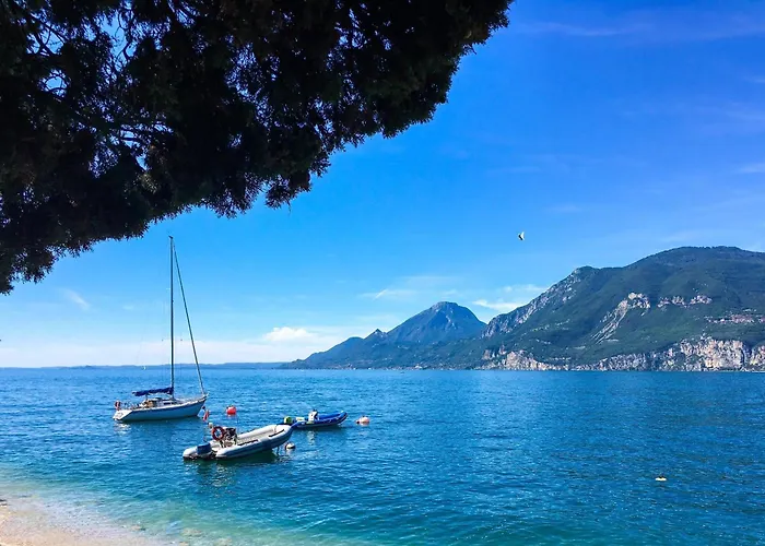 View Mercurio With Shared Pool Appartement Brenzone