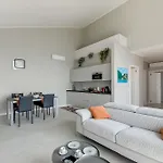 View Mercurio With Shared Pool * برنزوني سول جاردا
