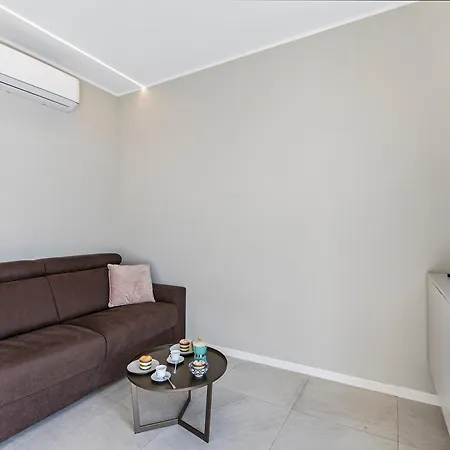 Apartment View Mercurio With Shared Pool Brenzone sul Garda