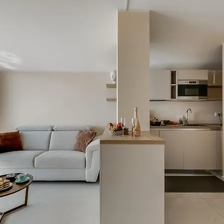 View Mercurio With Shared Pool Apartment *