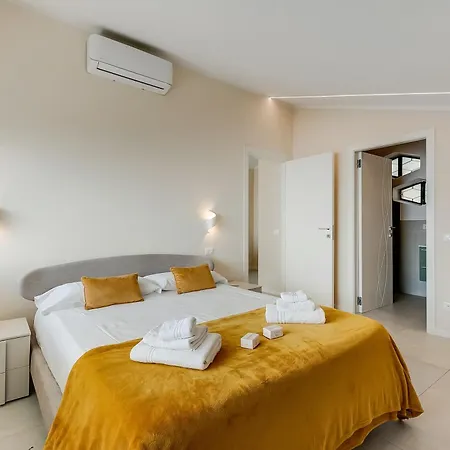 View Mercurio With Shared Pool Appartement